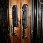 4 Texas Trophy Club wine cellar Sonoma 2 piece handle set. Right with lock, left dummy