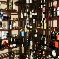 4 Column Corner with Display with Retail Stackers on each side